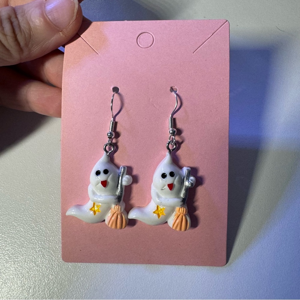Flying ghost Halloween handmade warring